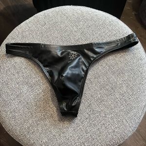 Black leather thong
